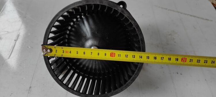 Мотор отопителя KOMATSU ND529250-0049/ND292500-0650